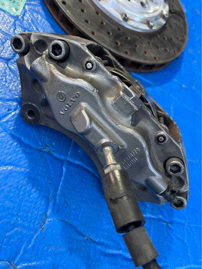 ボルボ　V70 S60 フロントキャリパー ローター　※フォロー割OK 👙 ボルボ V70 S60 フロントキャリパー ローター ※フォロー割OK ボルボ S60Ⅱ ブレーキパット＆ローター交換作業（ボルボ S60・FB/FD）by  和洋風 - みんカラ