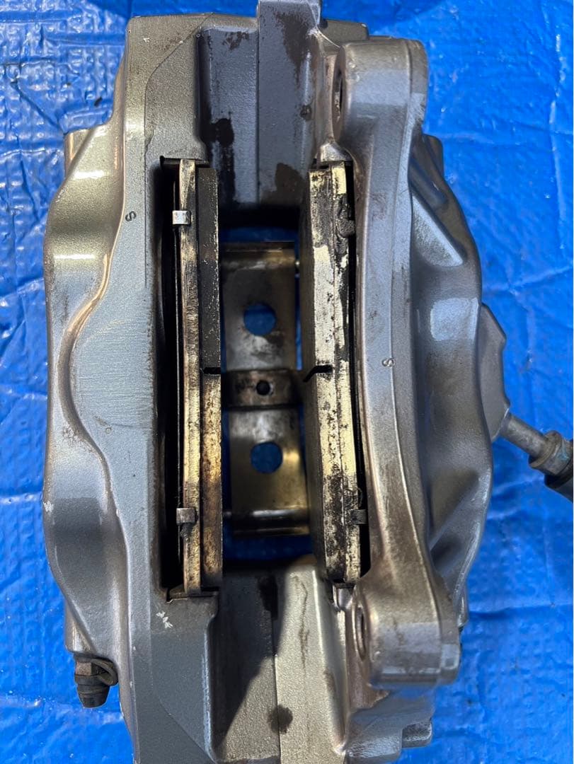 ボルボ　V70 S60 フロントキャリパー ローター　※フォロー割OK 👙 ボルボV70 ERST ブレーキローター、キャリパー、パッド3点セット VOLVO ボルボ V70(II) SB5244AW用 フロントブレーキパッド+ ローター 左右セット