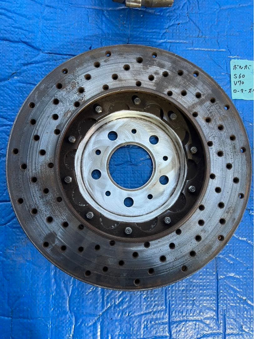 ボルボ　V70 S60 フロントキャリパー ローター　※フォロー割OK 👙 ボルボ V70 S60 フロントキャリパー ローター ※フォロー割OK ボルボ V70 S60 フロントキャリパー ローター