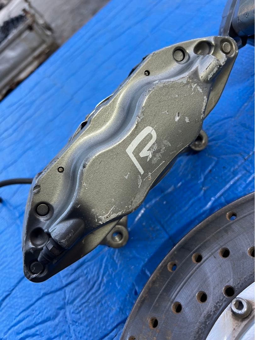 ボルボ　V70 S60 フロントキャリパー ローター　※フォロー割OK 👙 ボルボ V70 S60 フロントキャリパー ローター ※フォロー割OK ゴローズ 爪付きバングル