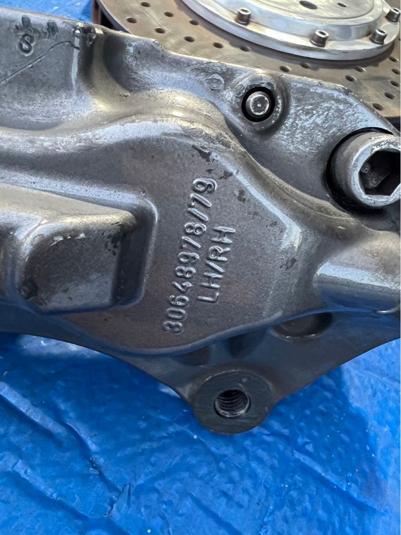 ボルボ　V70 S60 フロントキャリパー ローター　※フォロー割OK 👙 SUZUKIバンディット ボルボ V70 S60 フロントキャリパー ローター ※フォロー割OK ボルボ V70 S60 フロント